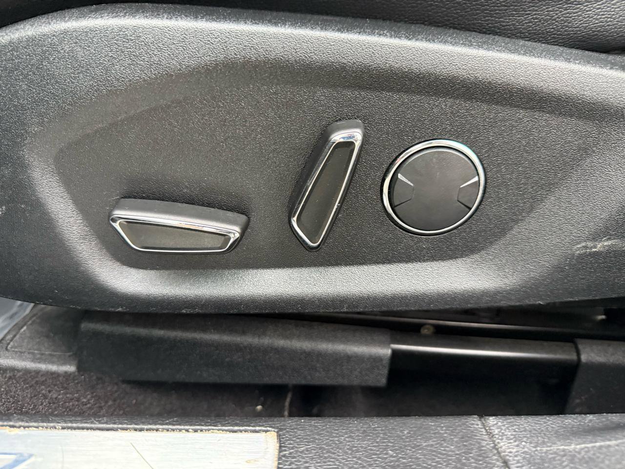 Used 2020 Ford Fusion Titanium image 20