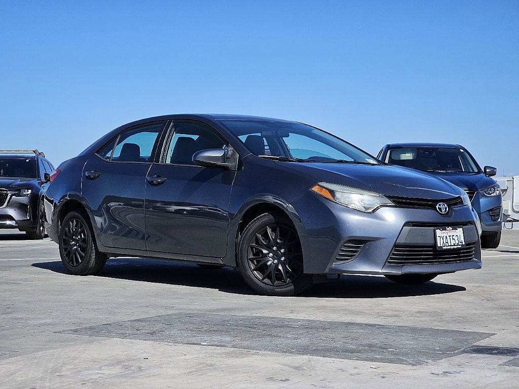 Used 2014 Toyota Corolla LE FWD image 3