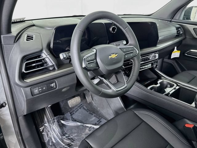 New 2027 Chevrolet Traverse LT w/ Sun and Wheel Package FWD image 11