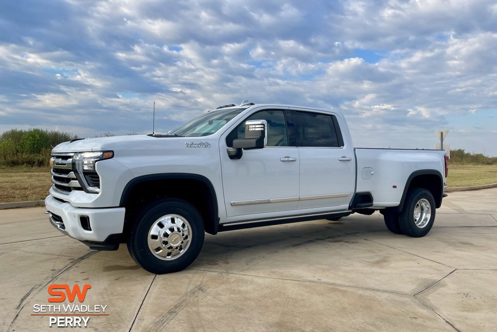 New 2026 Chevrolet Silverado 3500 High Country w/ Technology Package image 6