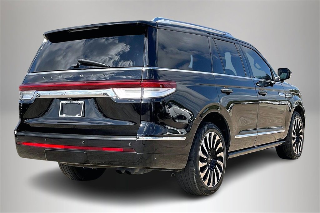 Used 2023 Lincoln Navigator Black Label image 5