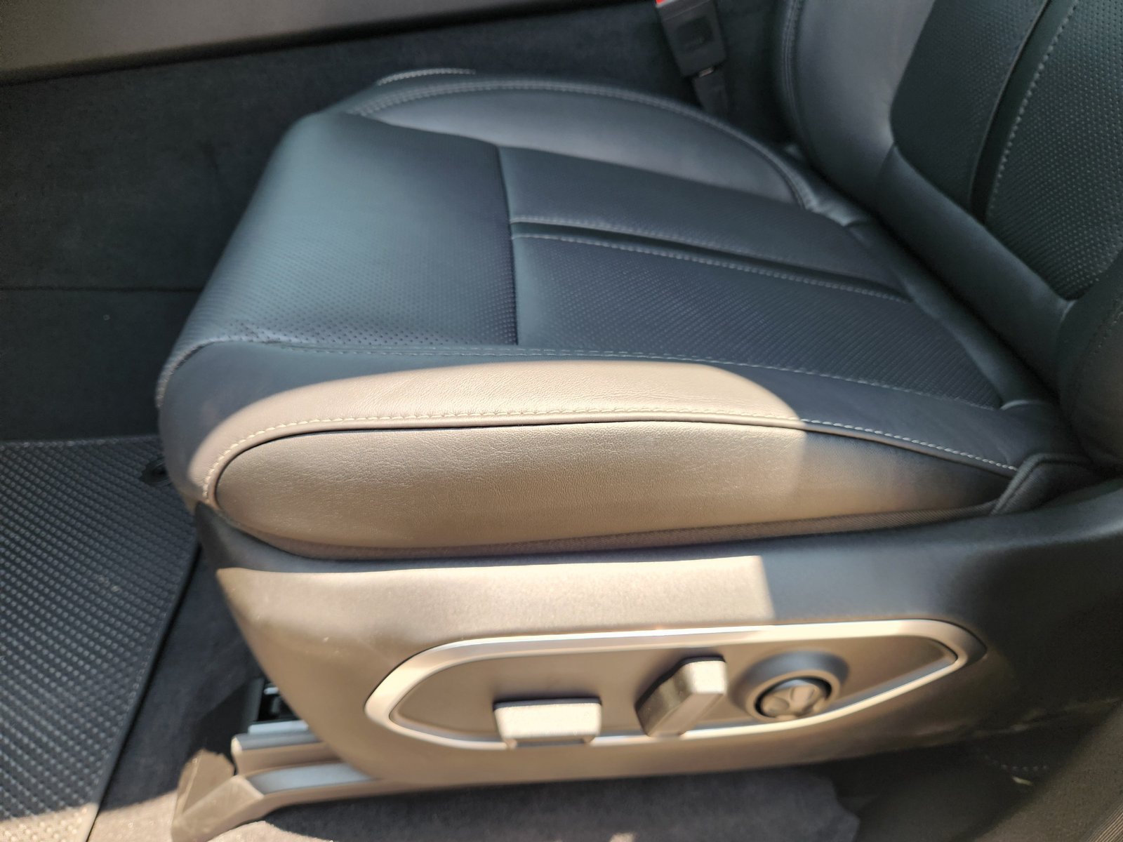 New 2026 Jeep Grand Wagoneer Limited AWD/4WD image 19