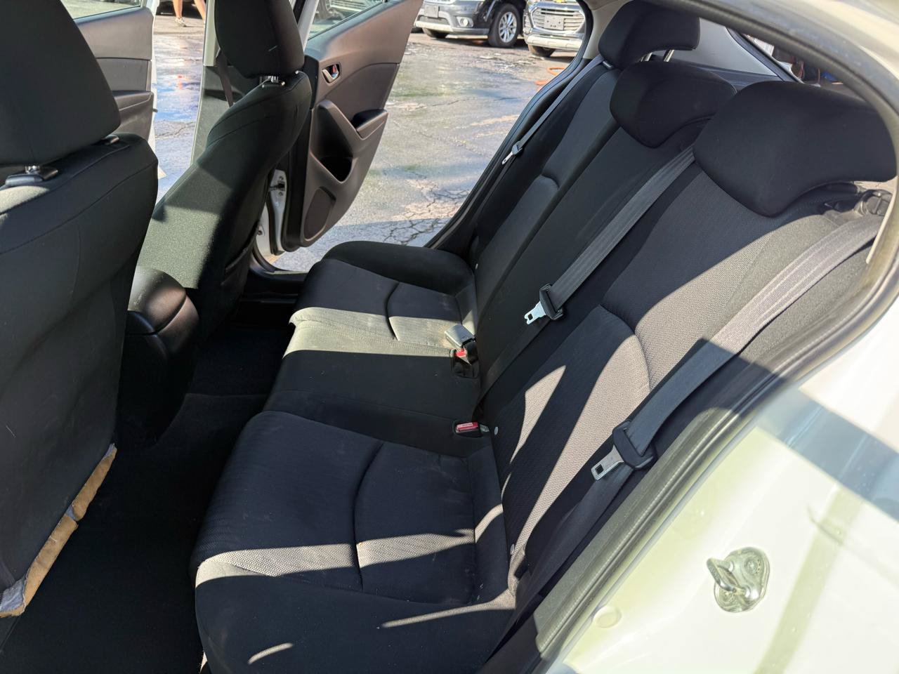 Used 2015 MAZDA MAZDA3 i Sport FWD image 25