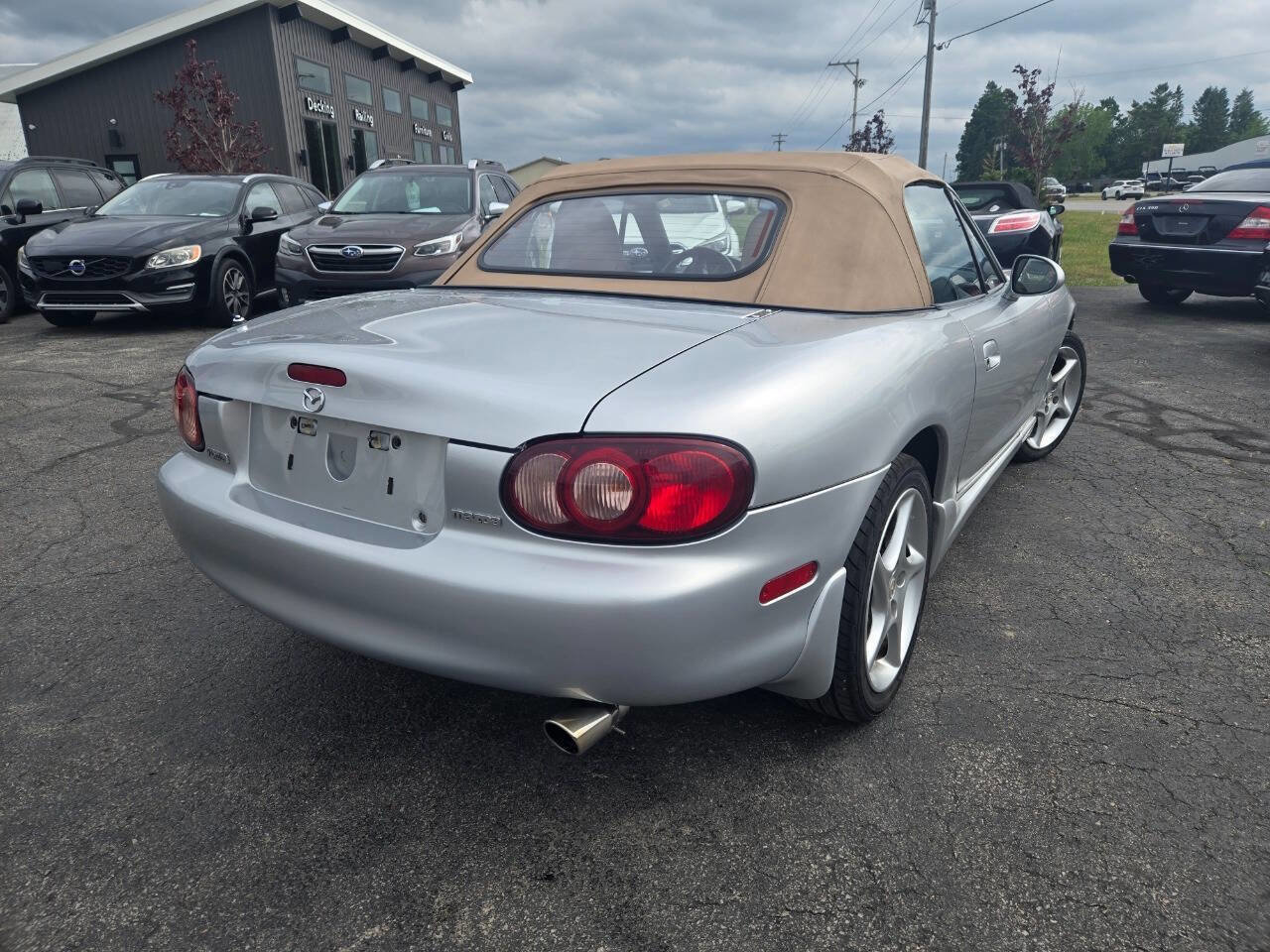 Used 2002 MAZDA MX-5 Miata LS RWD image 7