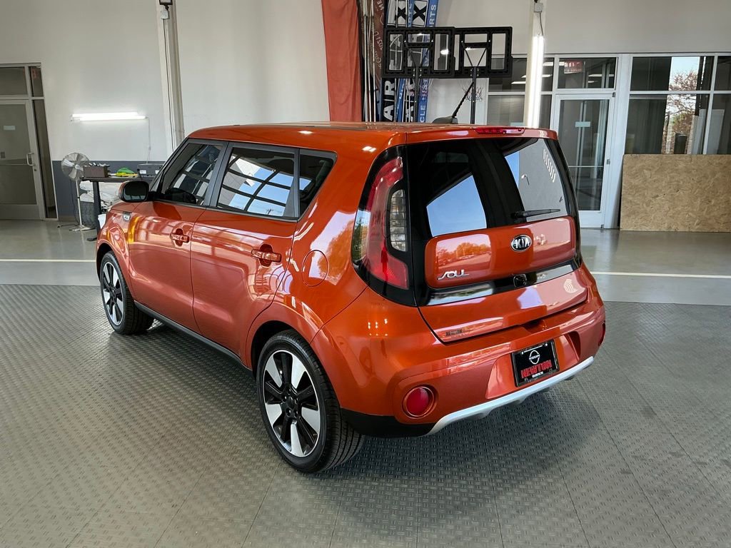 Used 2018 Kia Soul + image 17