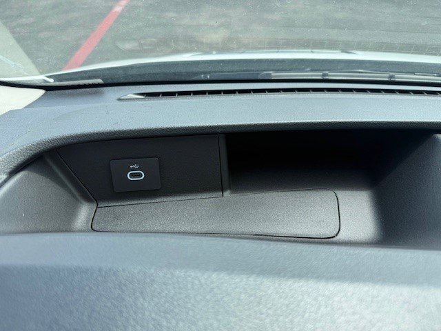 New 2026 Ford Transit 250 148 Medium Roof RWD image 18