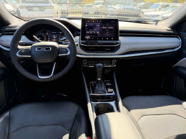 Certified 2023 Jeep Compass Latitude AWD/4WD image 21