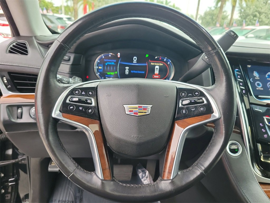 Used 2018 Cadillac Escalade Luxury image 18
