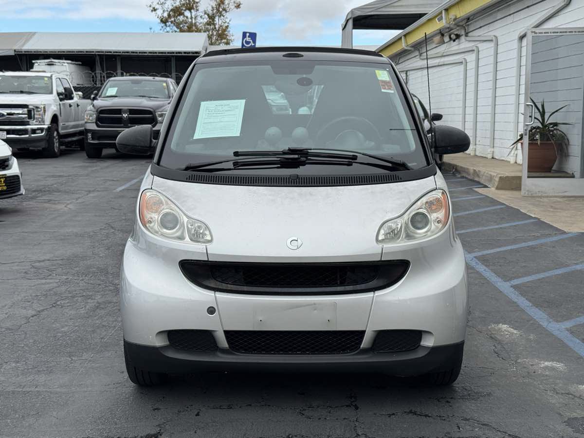 Used 2009 smart fortwo passion RWD image 5