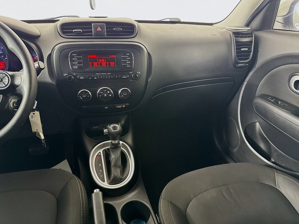 Used 2016 Kia Soul FWD image 25