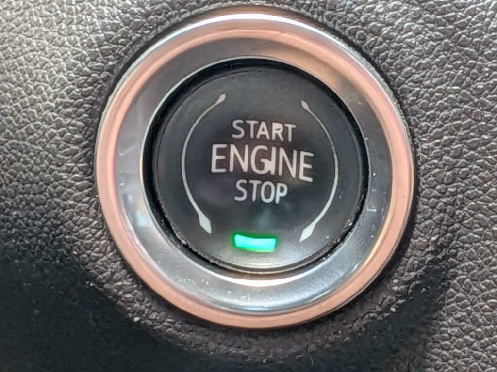 Used 2020 Chevrolet Silverado 1500 RST AWD/4WD image 40