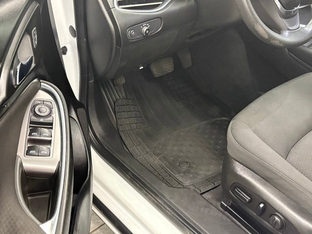 Used 2018 Chevrolet Malibu LT image 9