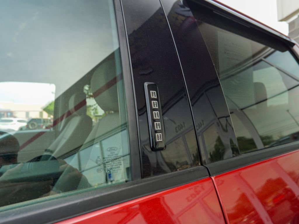 Used 2018 Ford F150 XLT w/ Equipment Group 302A Luxury AWD/4WD image 9