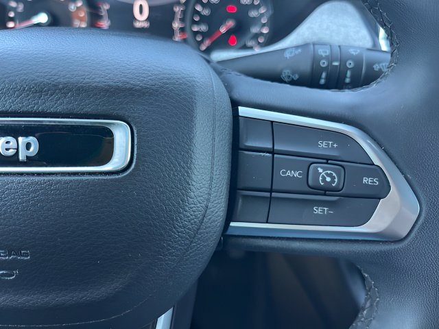 Used 2024 Jeep Compass Latitude AWD/4WD image 18