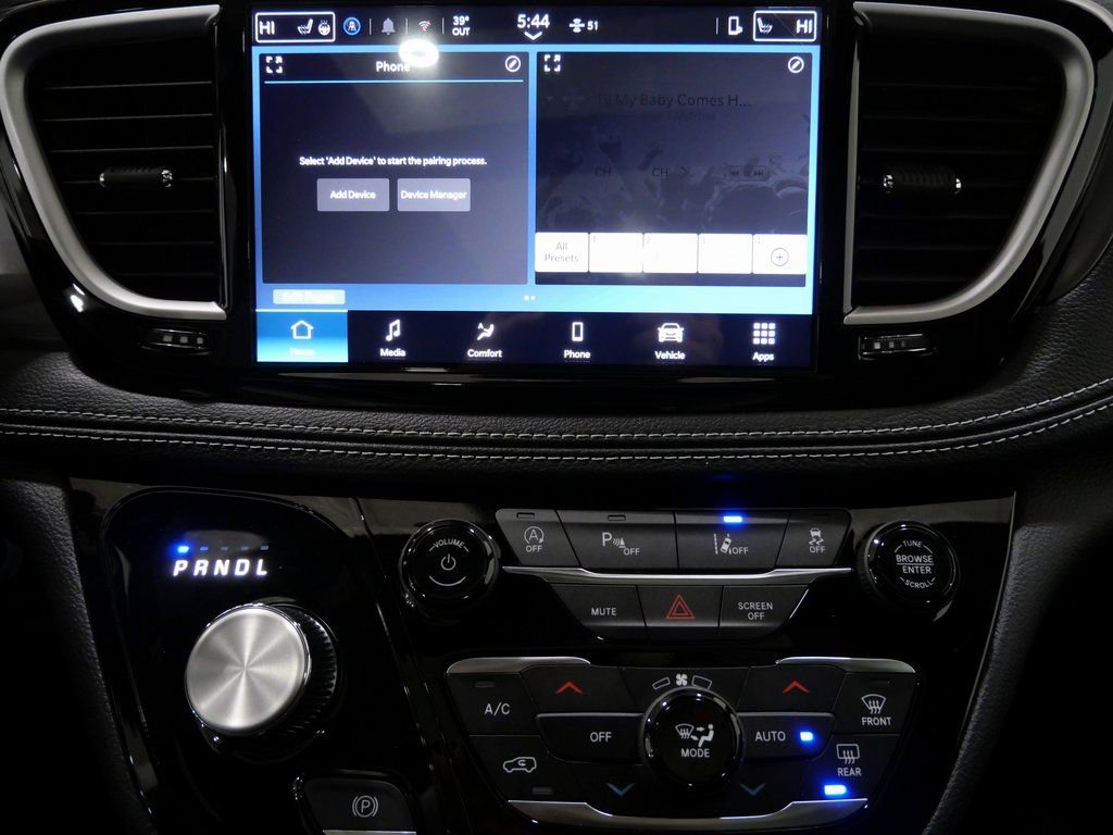 New 2026 Chrysler Pacifica Select image 21