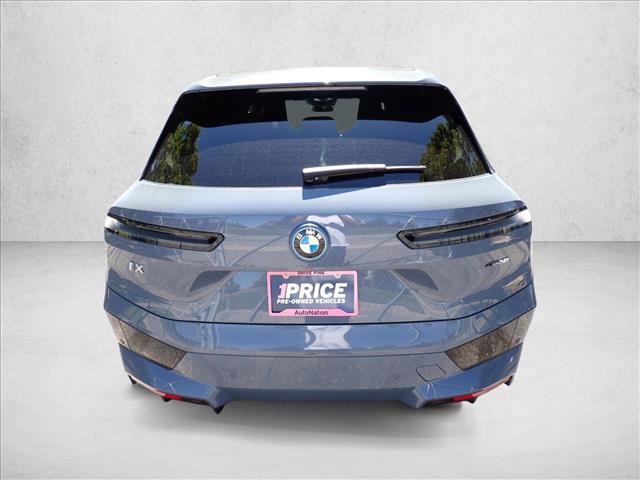 Used 2023 BMW iX xDrive50 w/ Sport Package AWD/4WD image 3