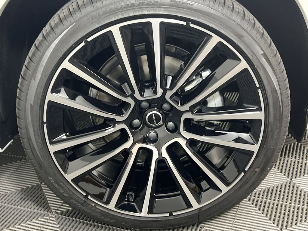 New 2026 Volvo XC90 B6 Ultra w/ Lounge Package image 17