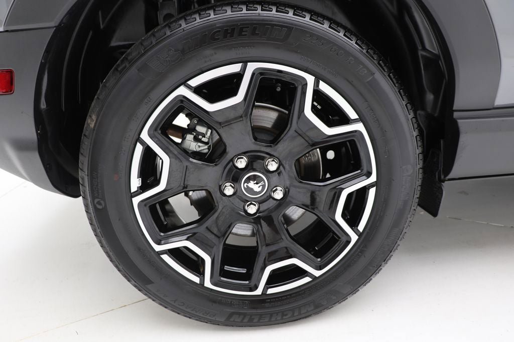 Used 2025 Ford Bronco Sport Outer Banks w/ Outer Banks Tech Package+ AWD/4WD image 9