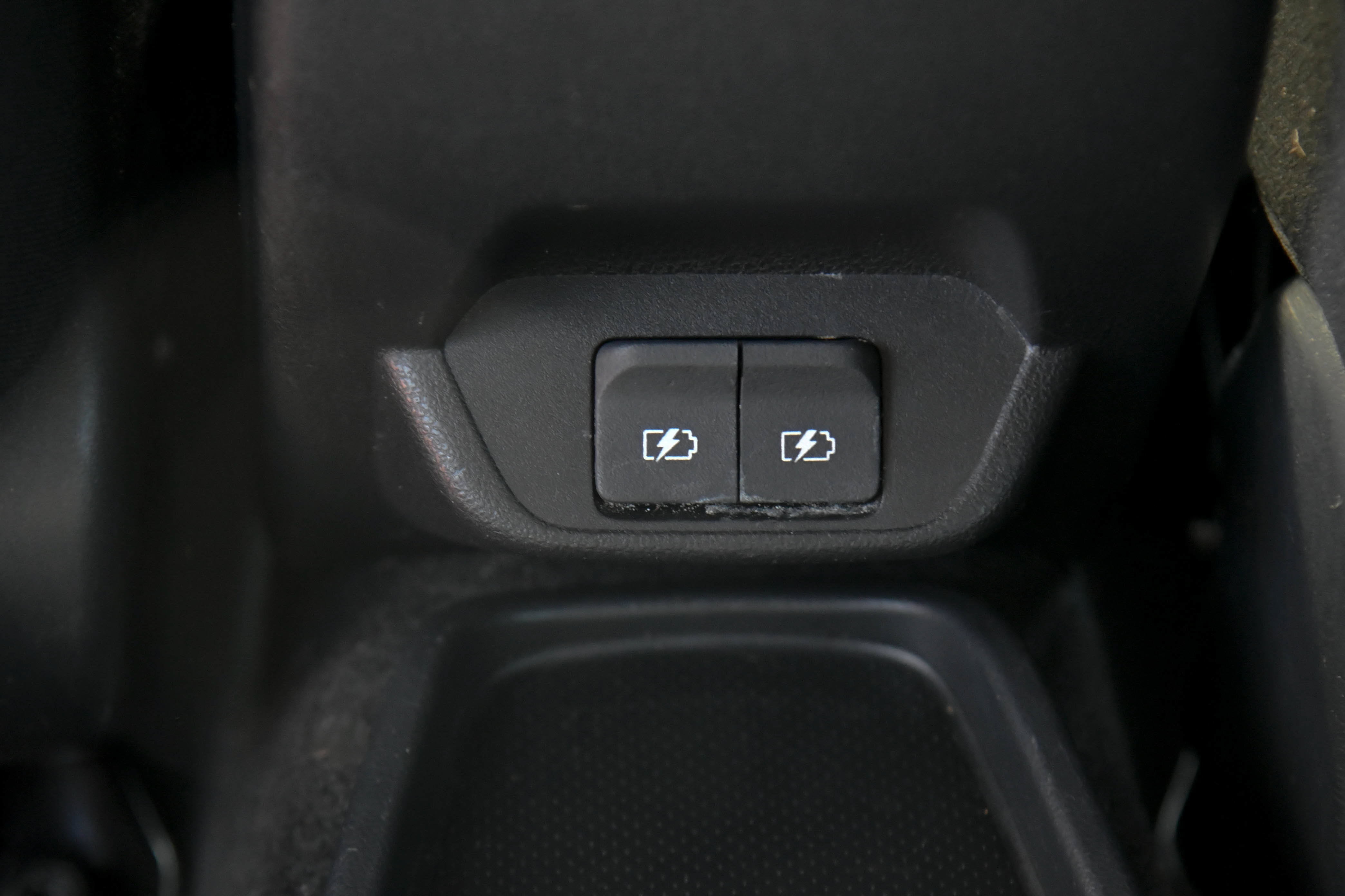 Used 2025 Nissan Leaf S FWD image 35