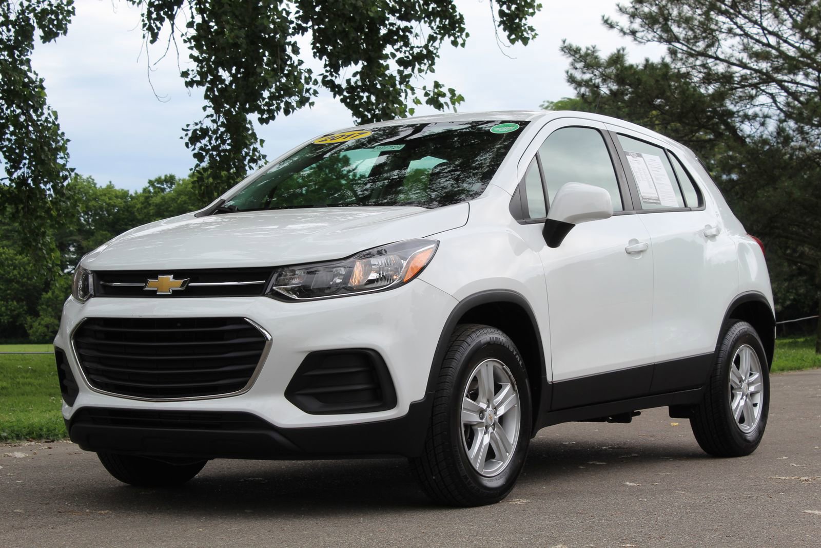 Used 2017 Chevrolet Trax LS AWD/4WD image 3