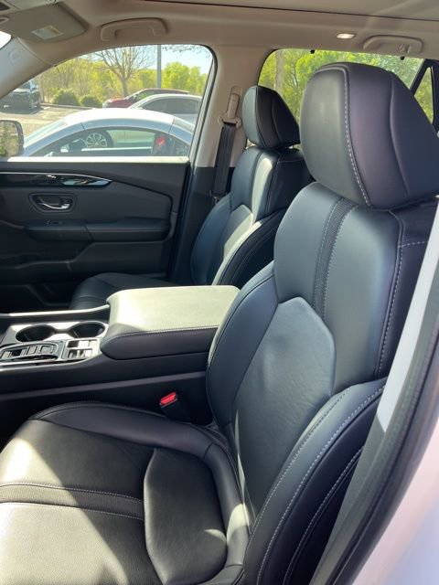 Certified 2023 Honda Pilot Touring image 11