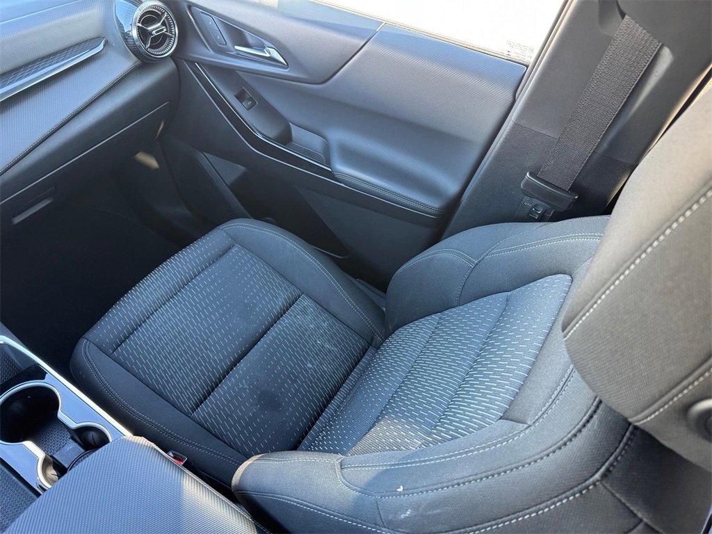 Used 2025 Chevrolet Equinox LT image 18