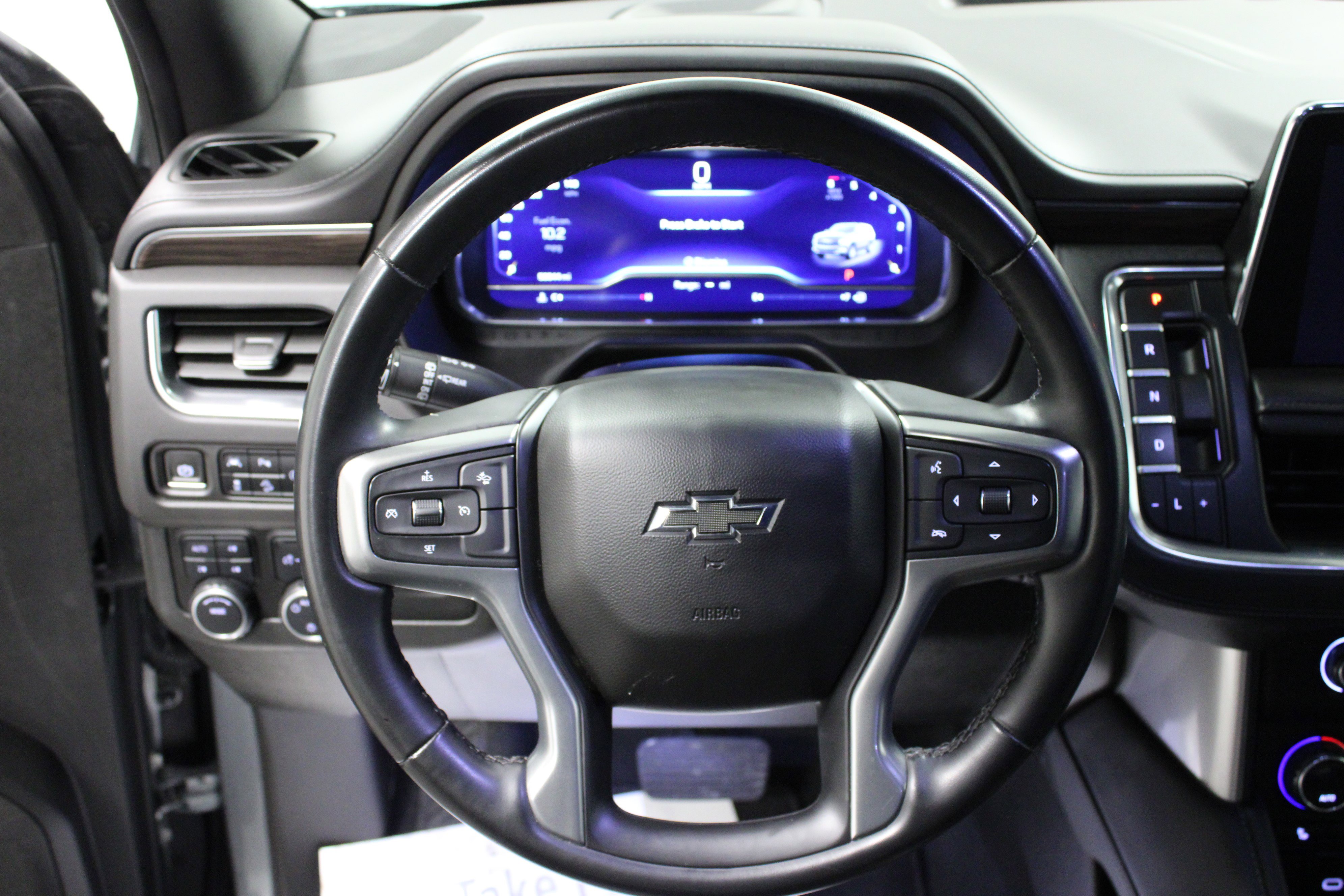 Used 2023 Chevrolet Suburban Z71 image 18