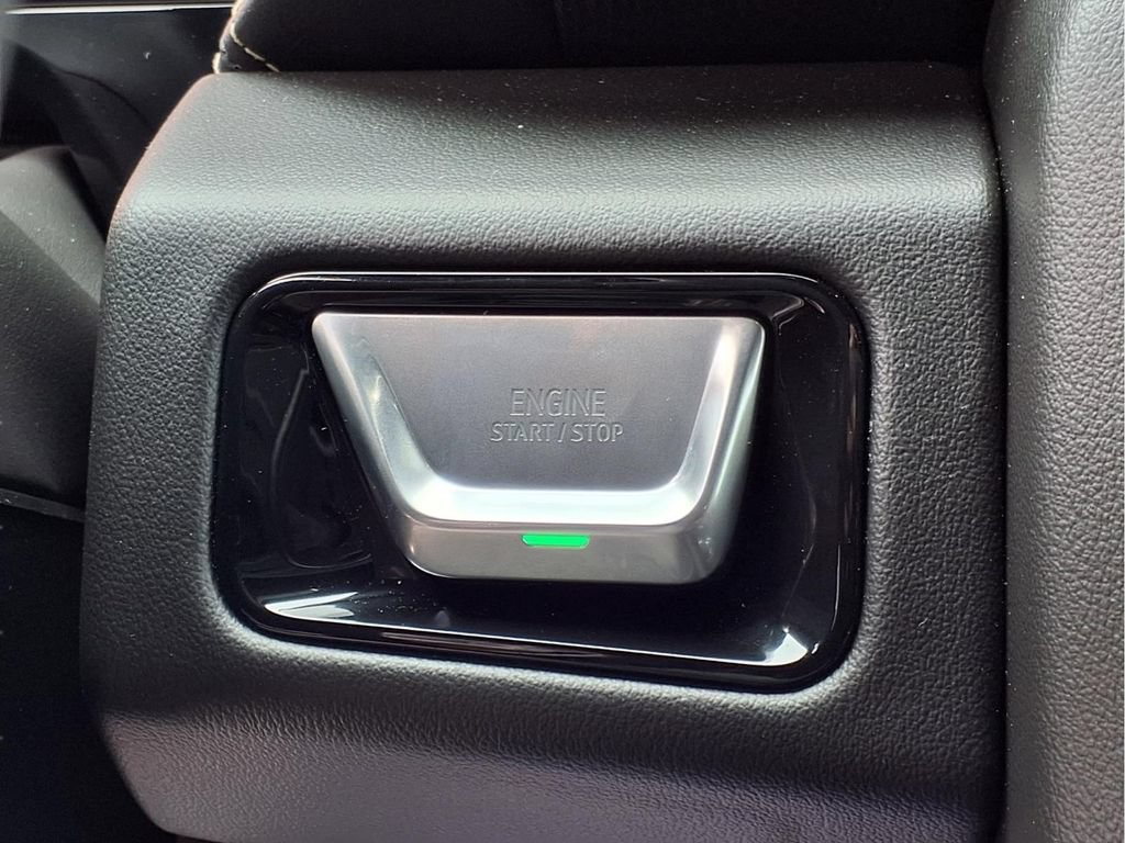 New 2026 GMC Yukon Elevation AWD/4WD image 13