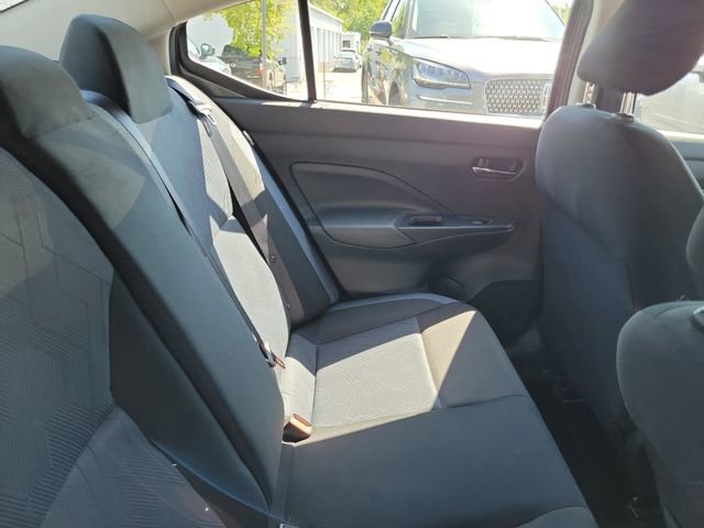Used 2025 Nissan Versa SV image 27