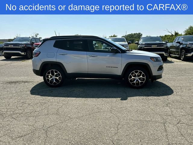 Used 2024 Jeep Compass Limited AWD/4WD image 8