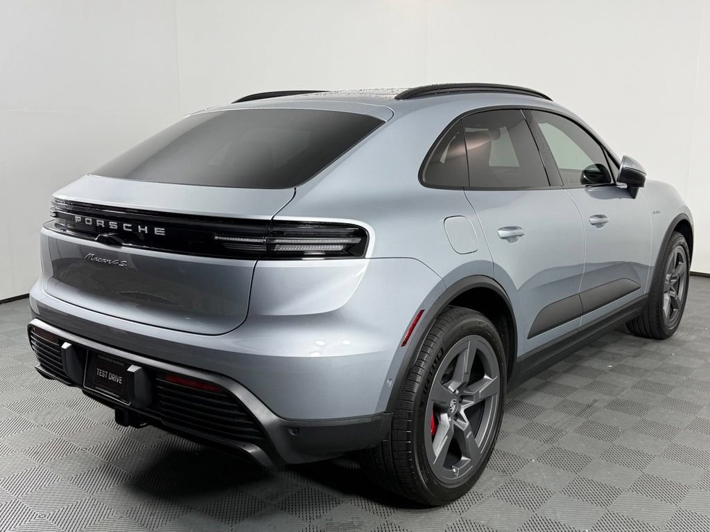 Certified 2025 Porsche Macan 4S Electric AWD/4WD image 7