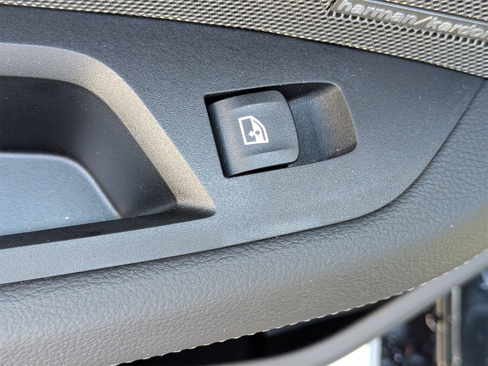 Used 2025 BMW 430i xDrive w/ Premium Package image 30