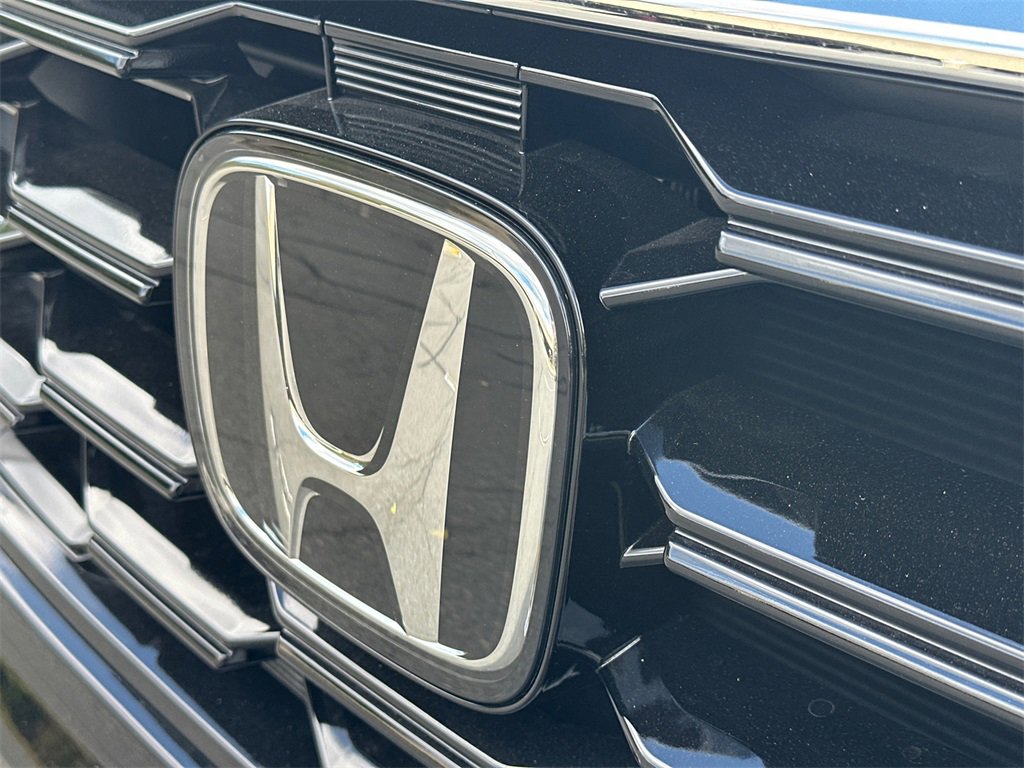 New 2025 Honda Pilot Touring image 12