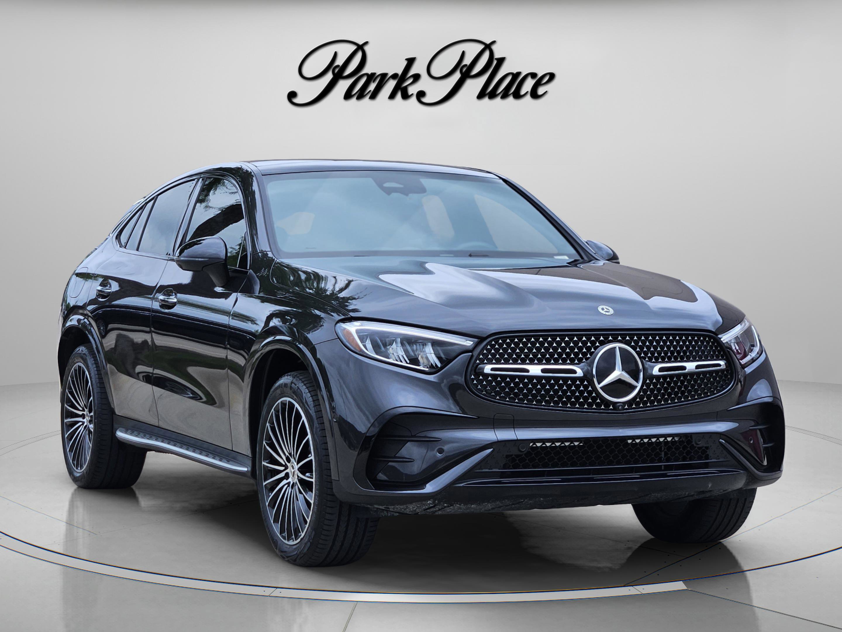 Certified 2025 Mercedes-Benz GLC 300 4MATIC image 4