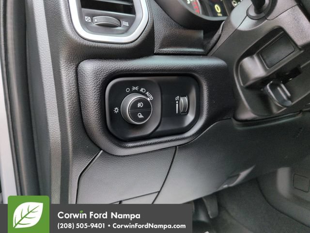 Used 2024 RAM 2500 Big Horn w/ Sport Appearance Package AWD/4WD image 13
