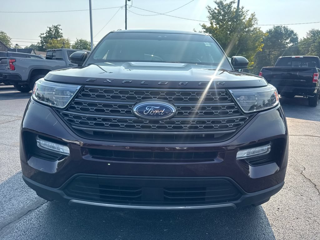 Used 2023 Ford Explorer XLT w/ Equipment Group 202A AWD/4WD video 3