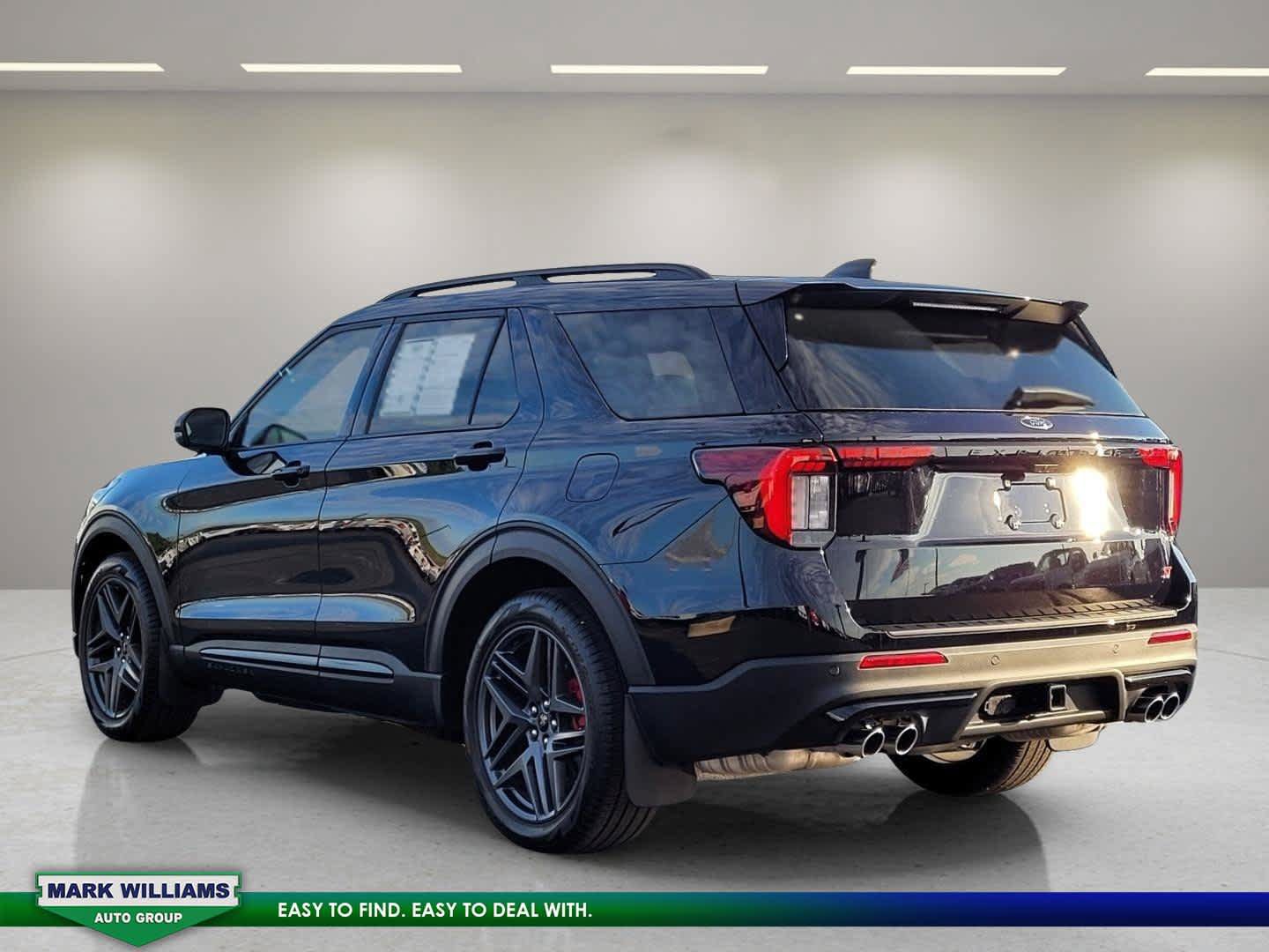 Used 2025 Ford Explorer ST AWD/4WD image 5