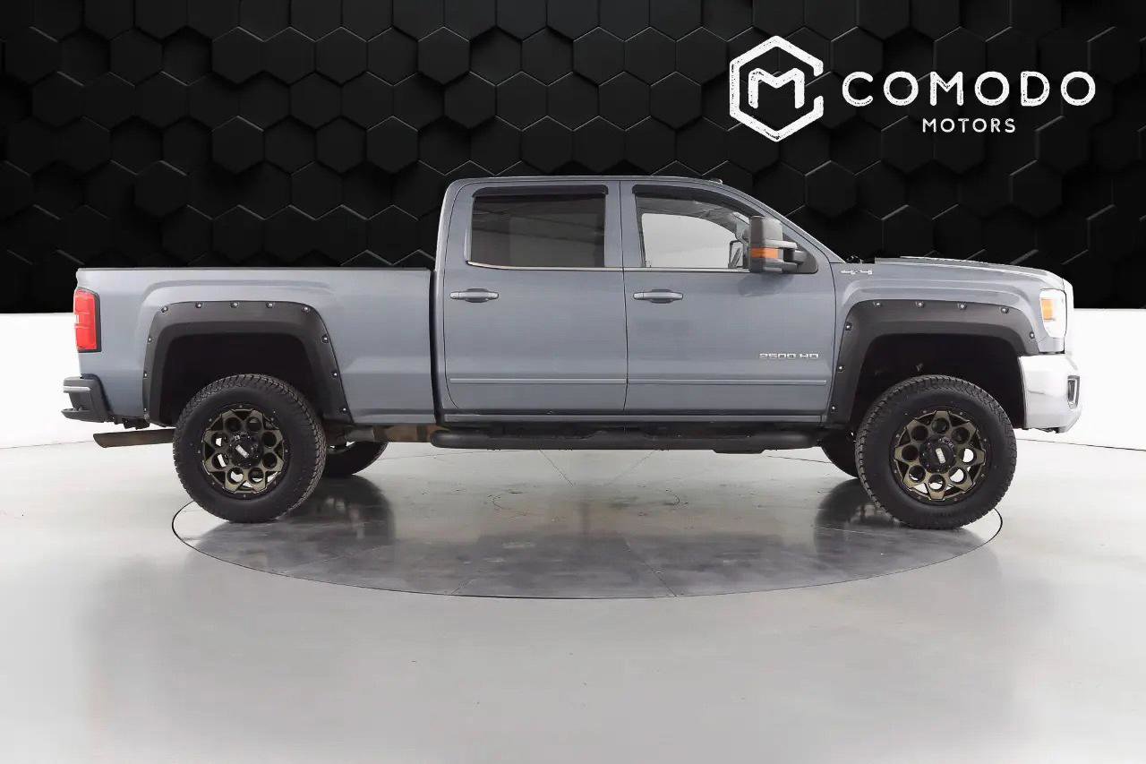 Used 2015 GMC Sierra 2500 SLE image 2
