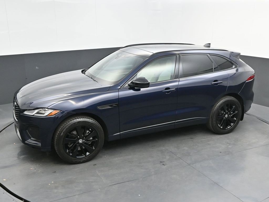 Used 2025 Jaguar F-PACE R-Dynamic S image 39