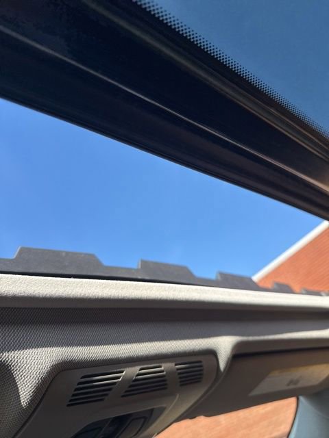 Used 2018 BMW 320i Sedan w/ Convenience Package image 22