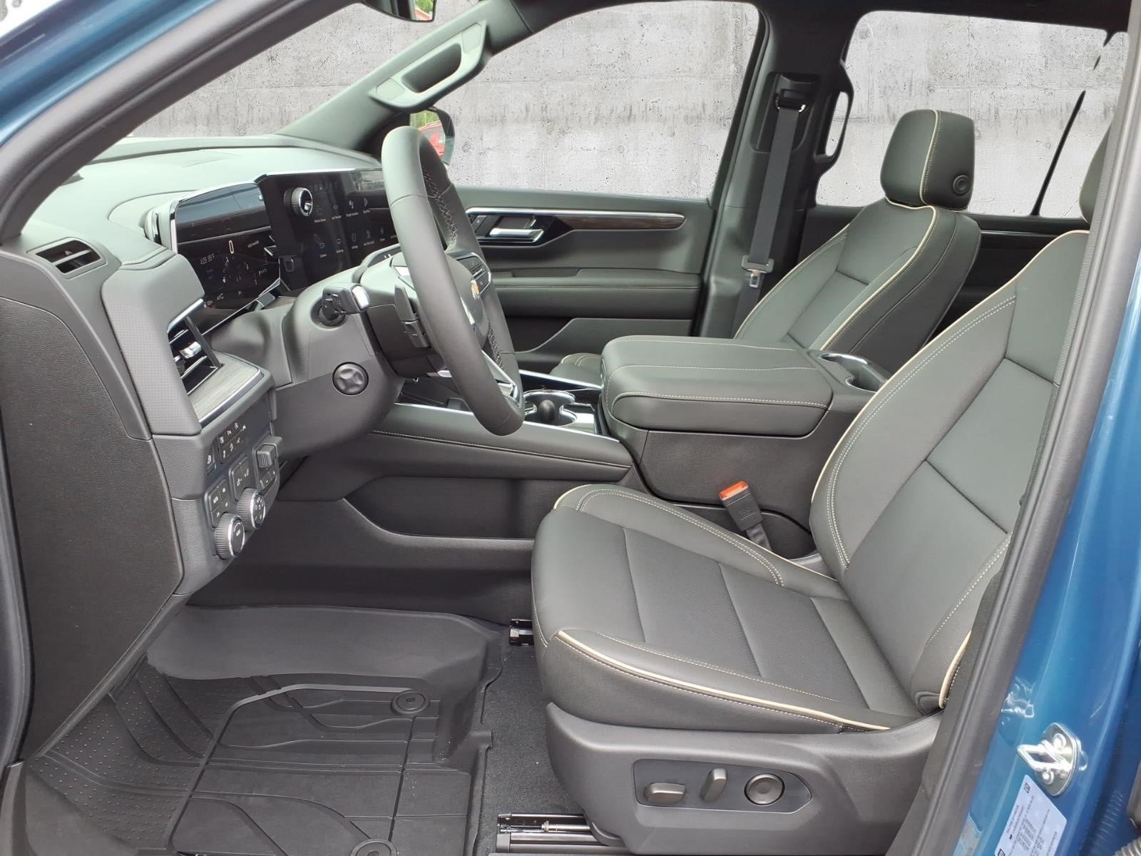 New 2026 Chevrolet Tahoe Premier w/ Sun And Tow Package AWD/4WD image 4