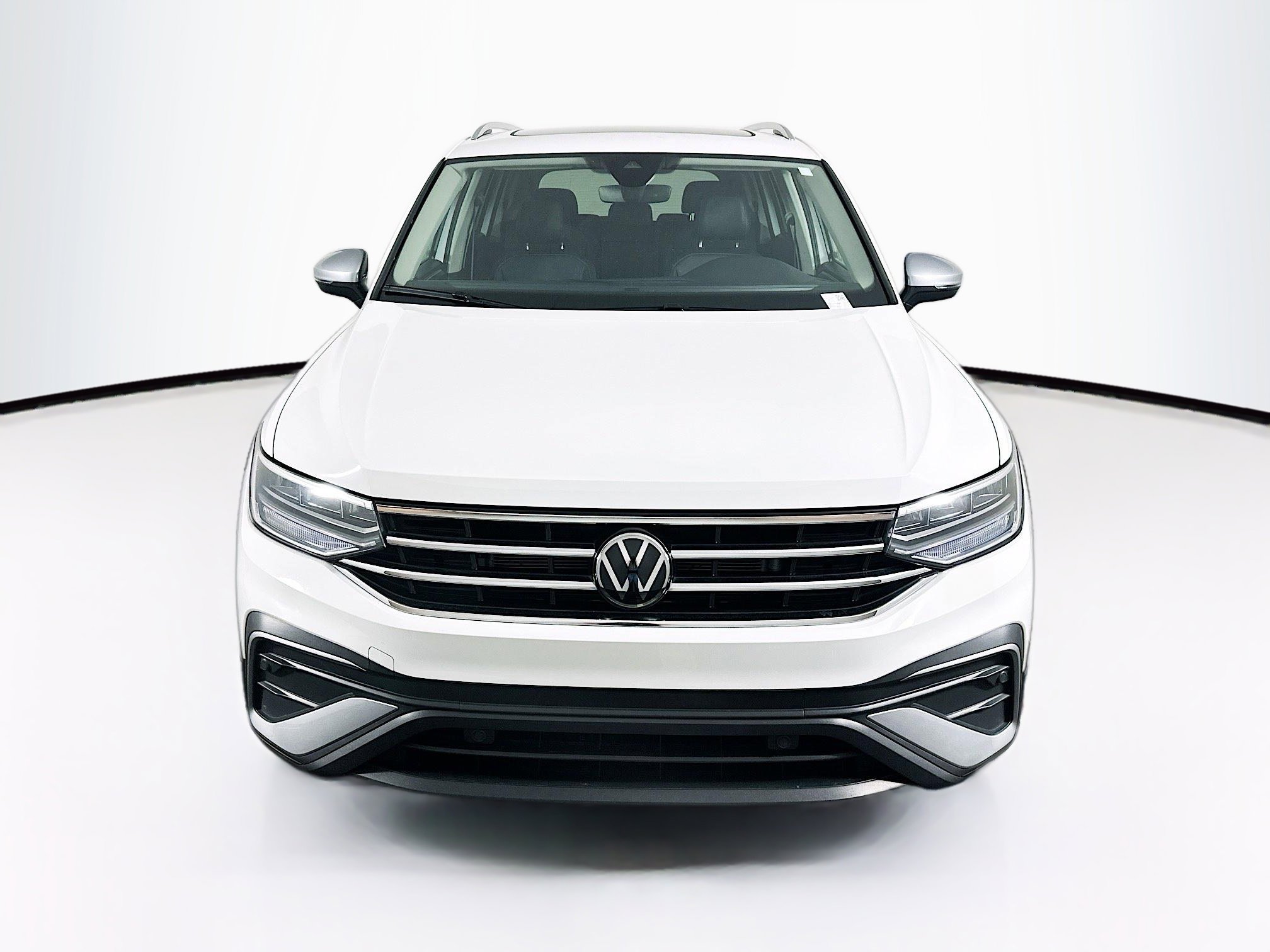 Used 2024 Volkswagen Tiguan Wolfsburg Edition image 2
