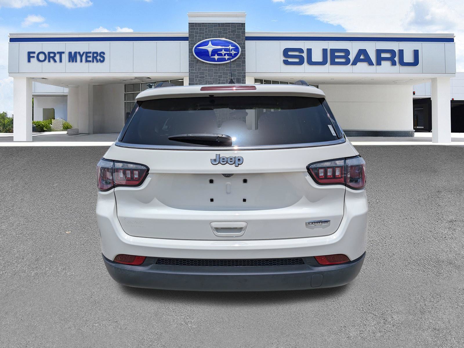Used 2018 Jeep Compass Latitude FWD image 5