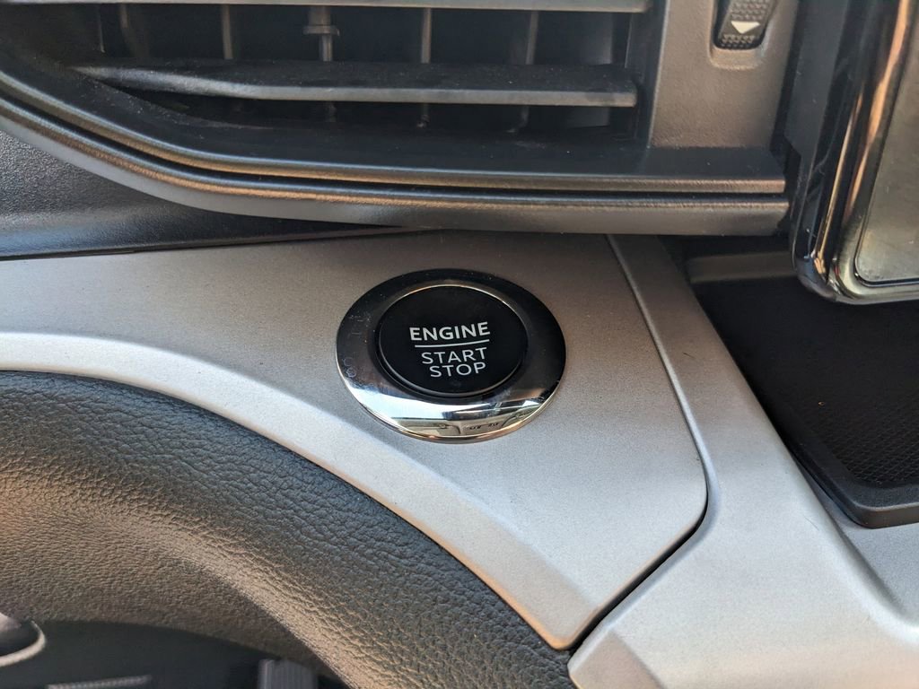 Used 2024 Ford Explorer XLT image 26