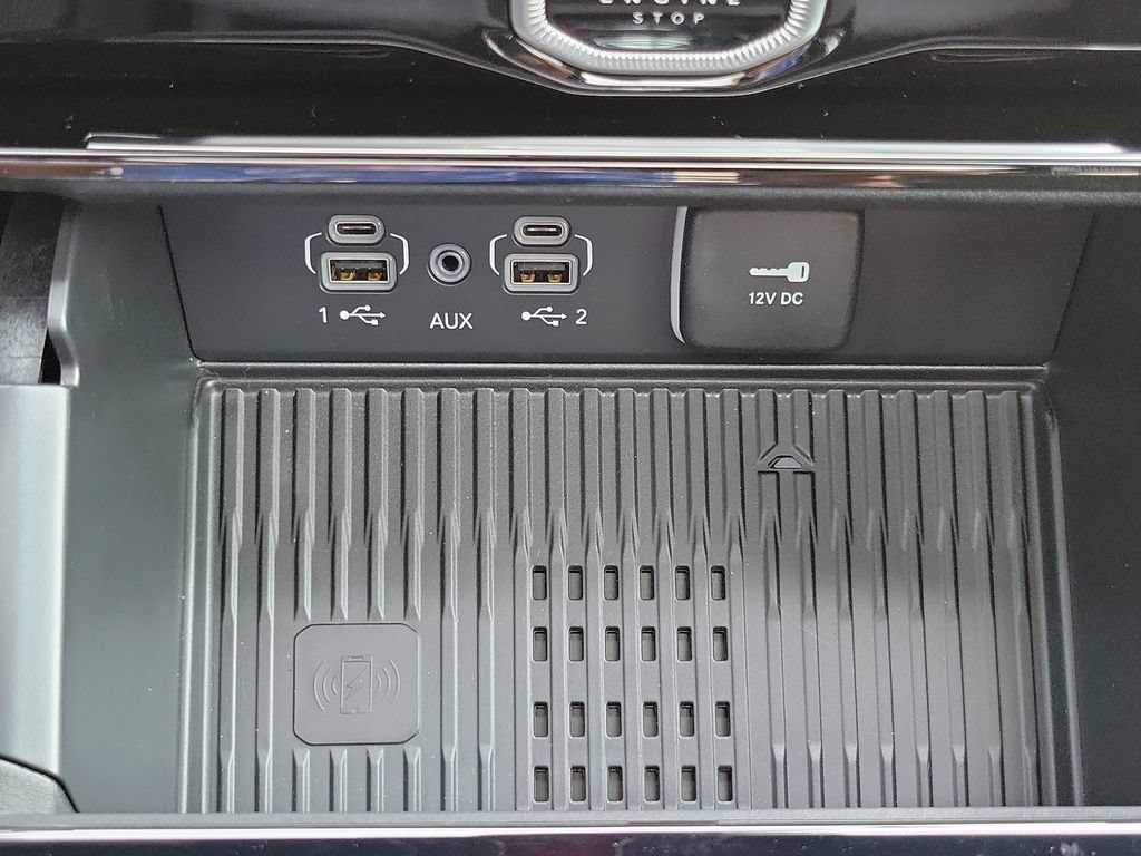 New 2026 Jeep Grand Cherokee Altitude RWD image 23