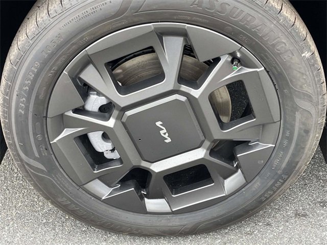 New 2026 Kia Carnival EX image 9