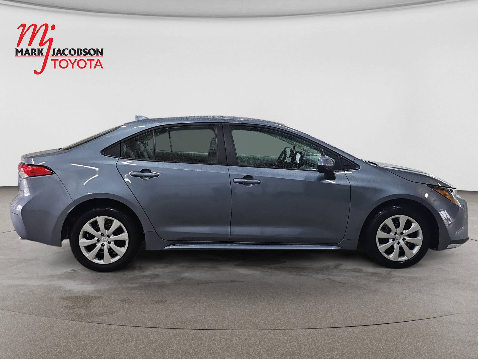 Used 2025 Toyota Corolla LE FWD image 7