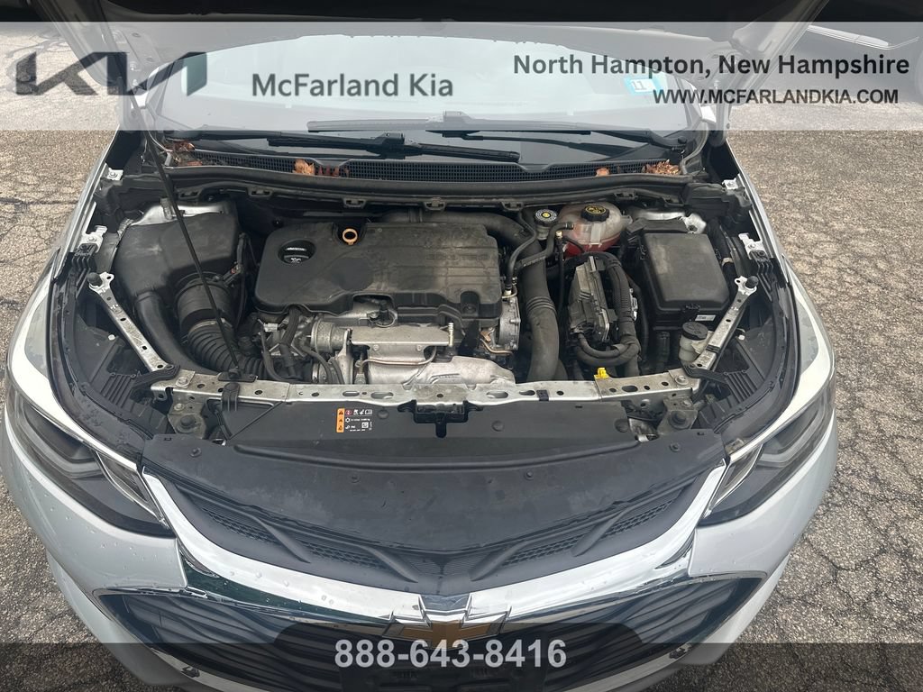 Used 2019 Chevrolet Cruze LT w/ Convenience Package FWD image 13