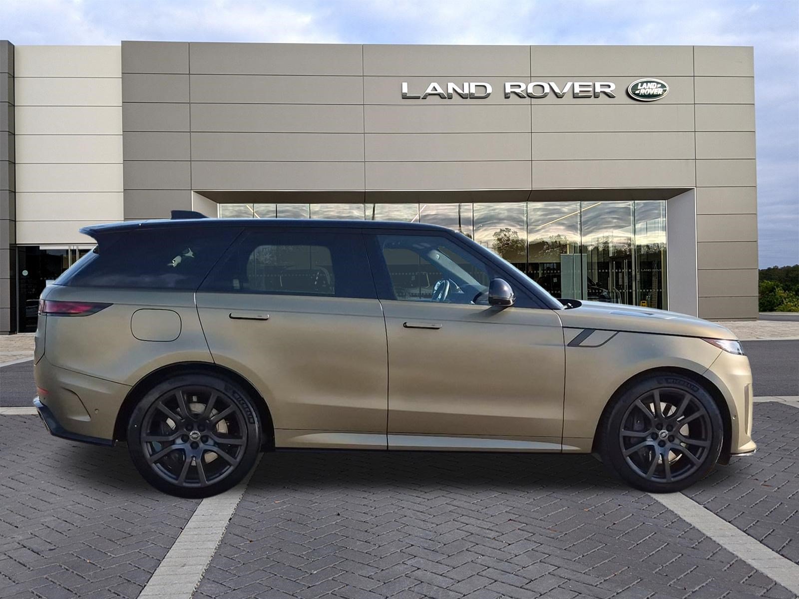 Certified 2024 Land Rover Range Rover Sport SV Edition One Carbon Bronze AWD/4WD image 4