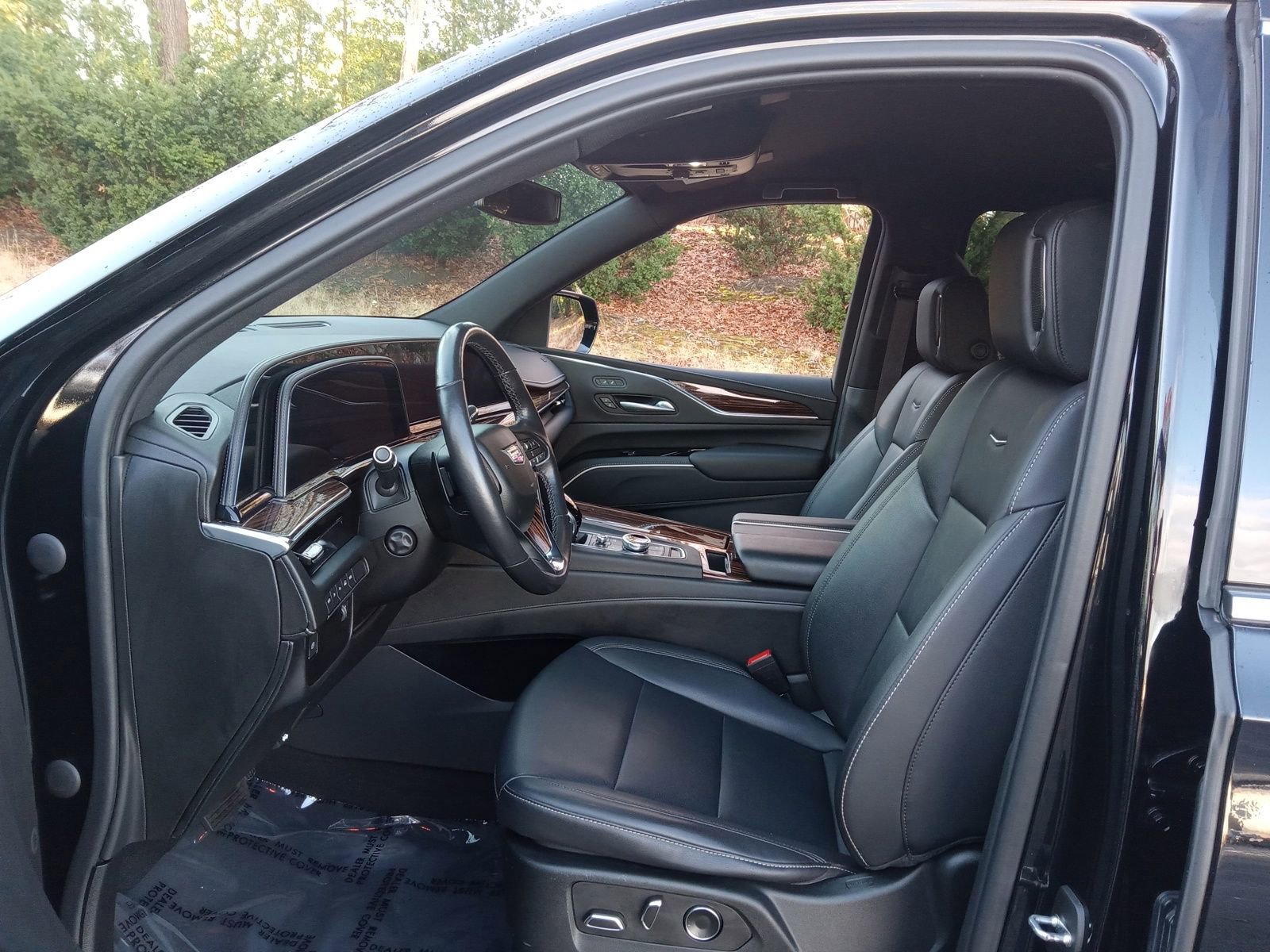 Used 2021 Cadillac Escalade ESV Luxury image 10